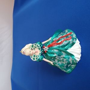 Hallmark 1995 Holiday Barbie collectible ornament